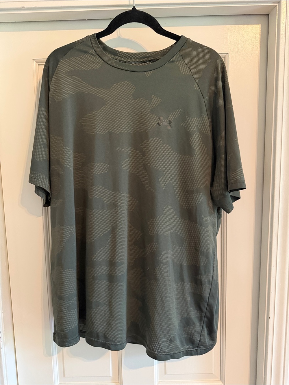 Under Armour Men's Olive Green Camo Short Sleeve Performance Tee